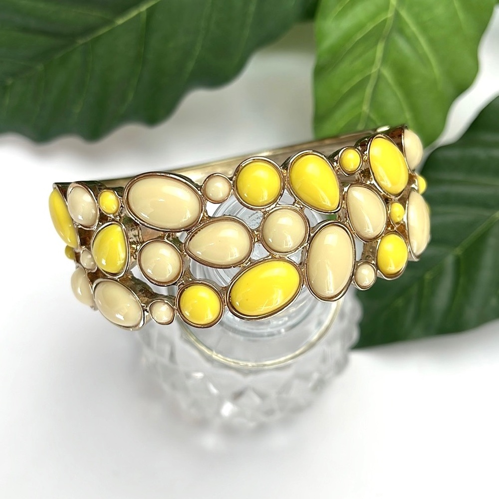 THE LIMITED YELLOW STONE HINGE BRACELET